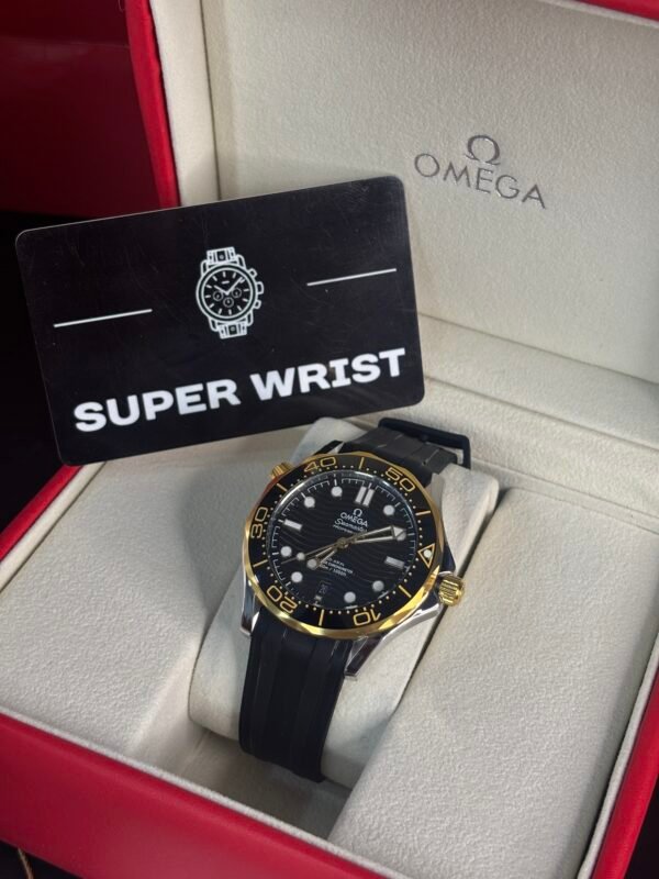 Omega Seamaster Diver 300M Black-Yellow Gold - Image 2