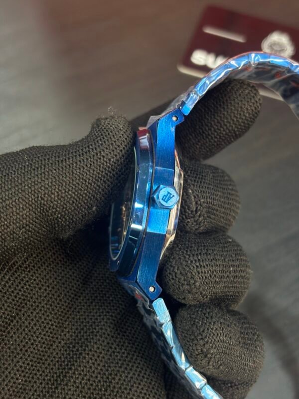 Audemars Piguet Royal Oak Skeleton Blue - Image 3