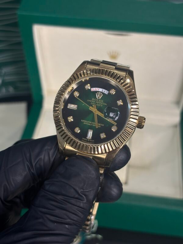Rolex Oyster Perpetual Day-Date 40 Gold-Green Dial - Image 3
