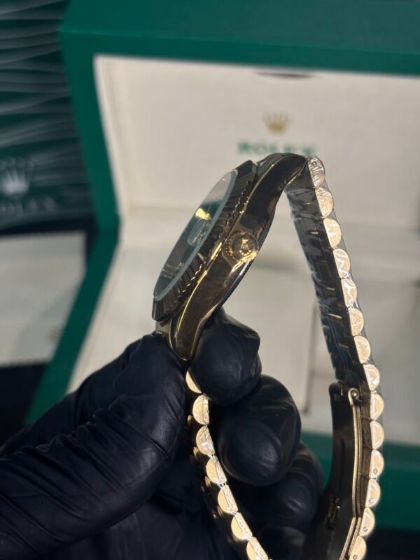 Rolex Oyster Perpetual Day-Date 40 Gold-Green Dial - Image 6