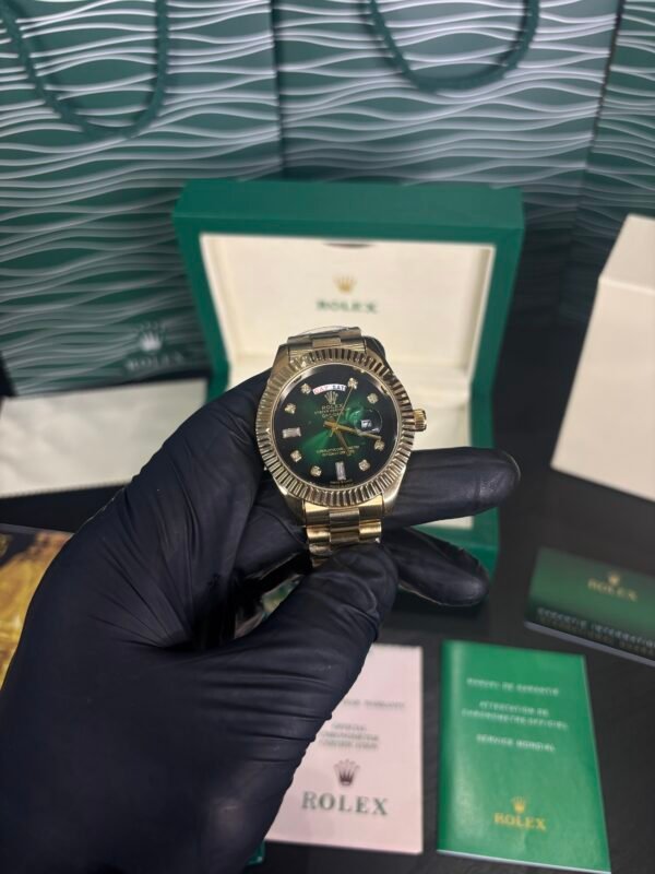 Rolex Oyster Perpetual Day-Date 40 Gold-Green Dial - Image 2