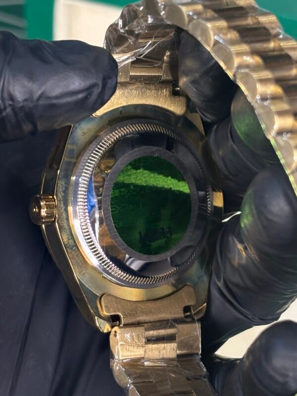 Rolex Oyster Perpetual Day-Date 40 Gold-Green Dot Dial - Image 5