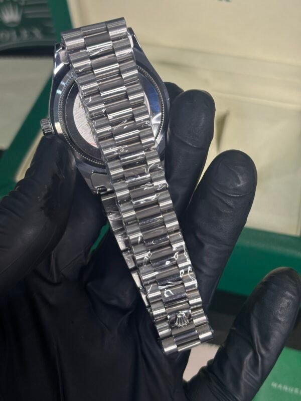 Rolex Oyster Perpetual Day-Date 40 Silver-Blue Dial - Image 3