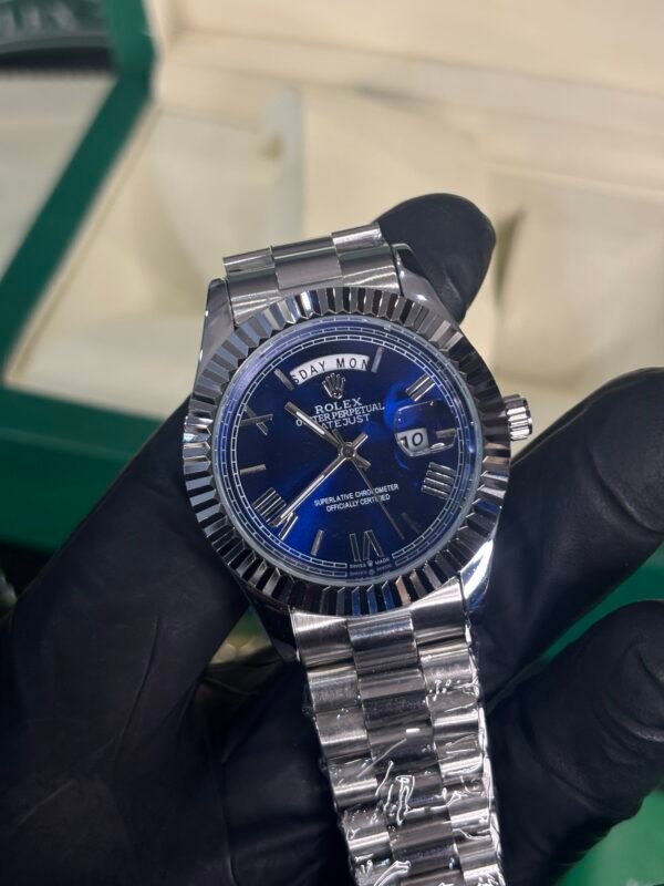 Rolex Oyster Perpetual Day-Date 40 Silver-Blue Dial - Image 5