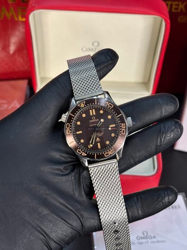Omega Seamaster Diver 300M – James Bond 007 Edition - Image 2