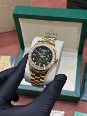 ROLEX OYSTER PERPETUAL DAY DATE GOLD GREEN DIAL DIAMOND
