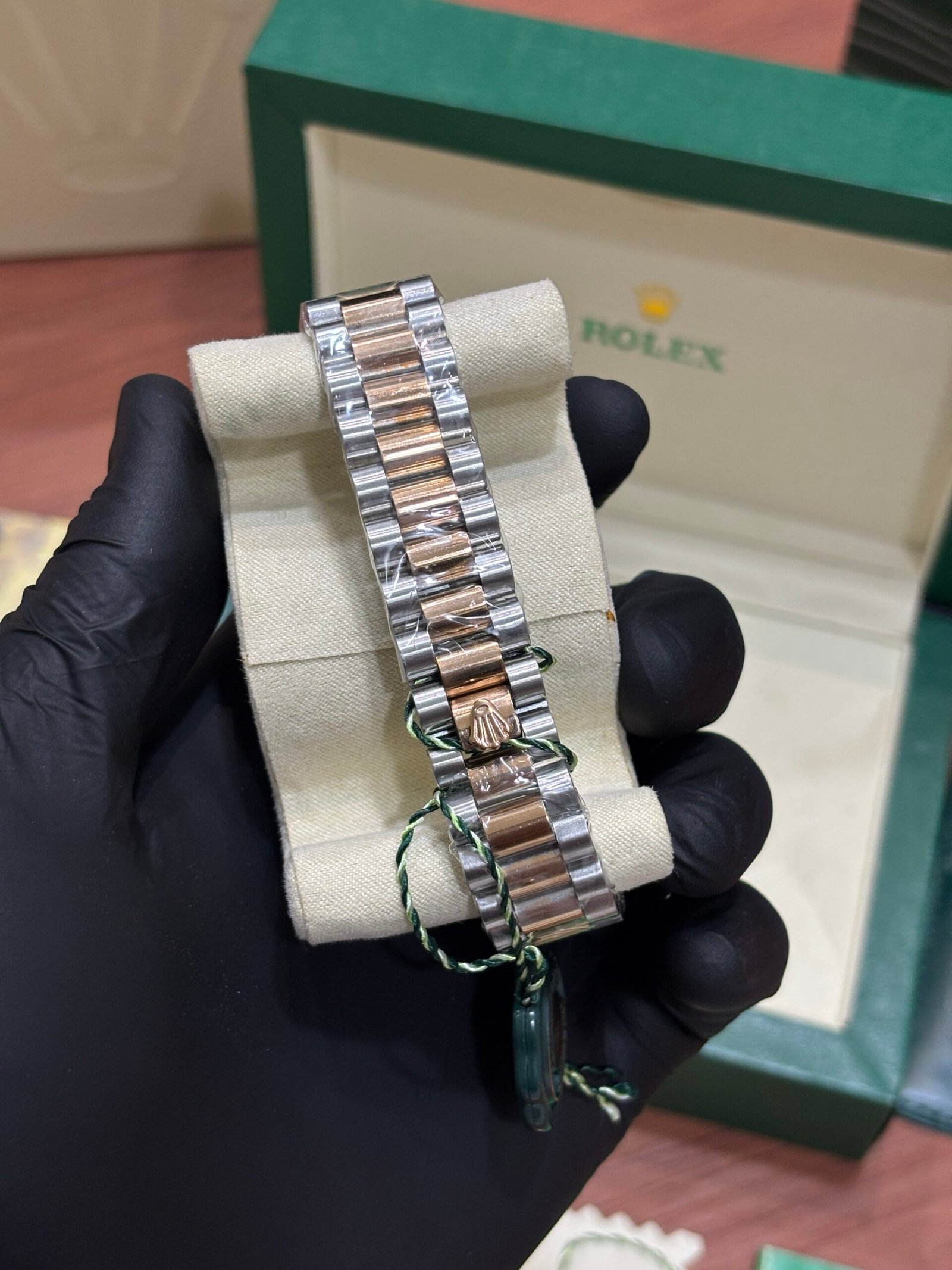 ROLEX OYSTER PERPETUAL DAY DATE PREMIUM QUALITY - Image 4