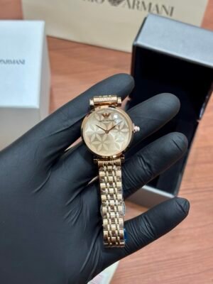 EMPORIO ARMANI CLASSIC