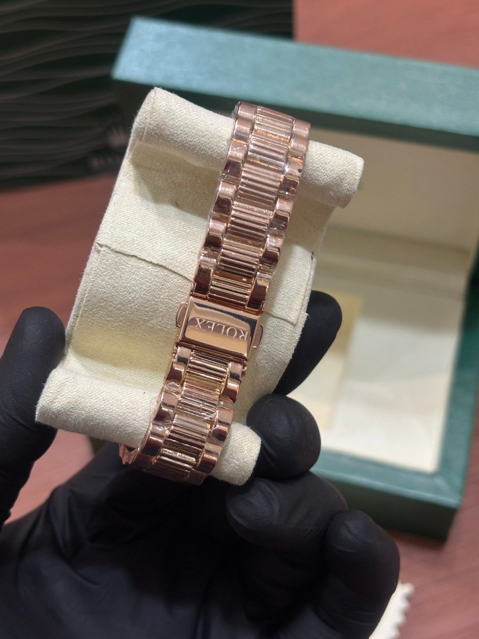 ROLEX OYSTER PERPETUAL DATE JUST FOR HER - Image 3