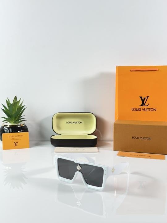 Louis Vuitton 8959 White Black