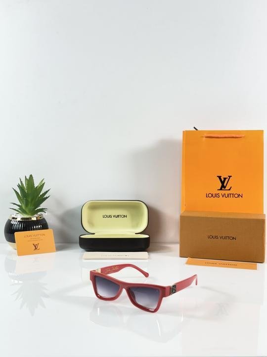 Louis Vuitton 6008 Red Black DC