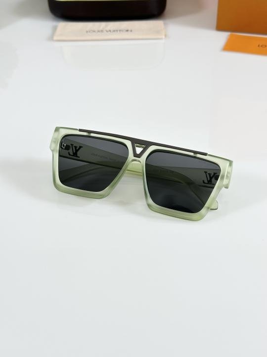 Louis Vuitton 1502 Ice Green Black - Image 4