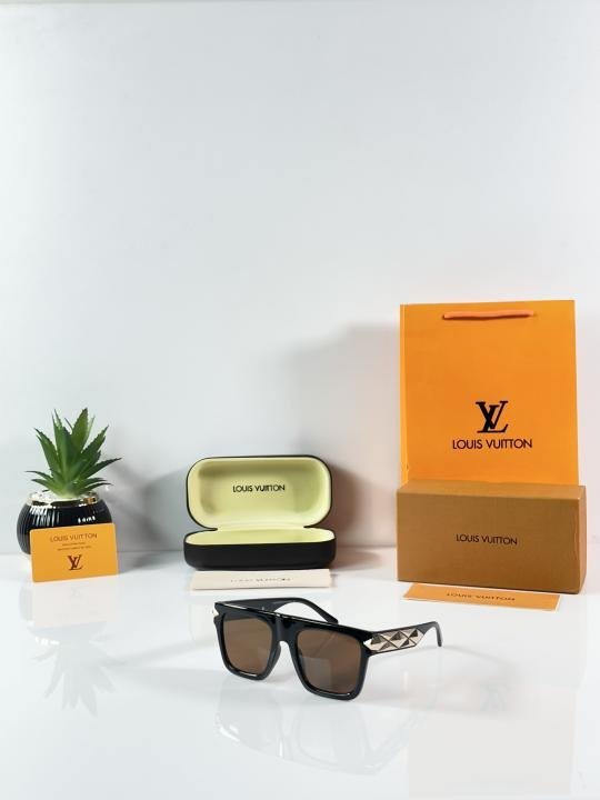 LOUIS VUITTON 115 BROWN