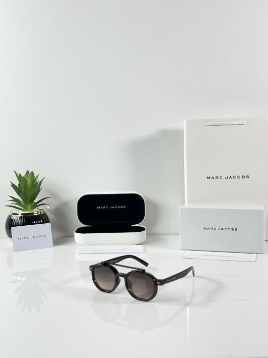 Marc Jacobs 1005 Flip Brown White - Image 2