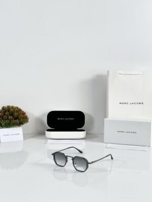 Marc Jacobs 506 Gun Green DC