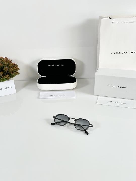 Marc Jacobs 506 Gun Green DC - Image 3