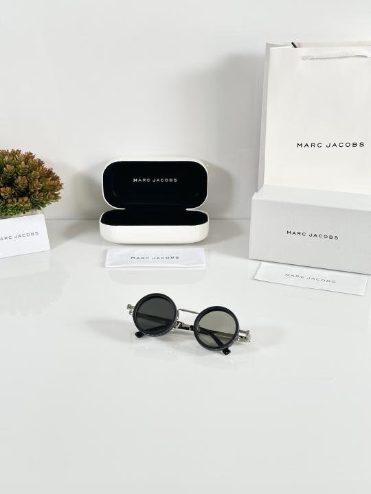 Marc Jacobs Premium Adjustable Lens Sunglass Silver Black - Image 3