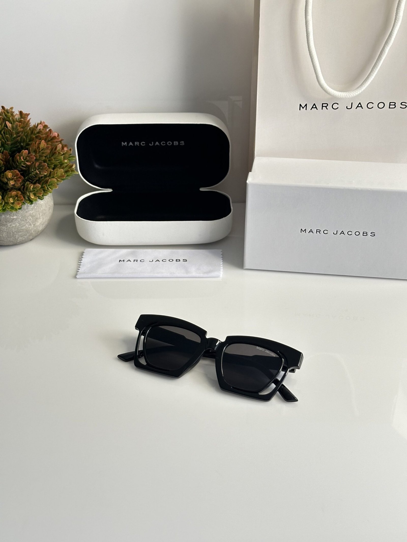 Marc Jacobs 2237 Black - Image 3