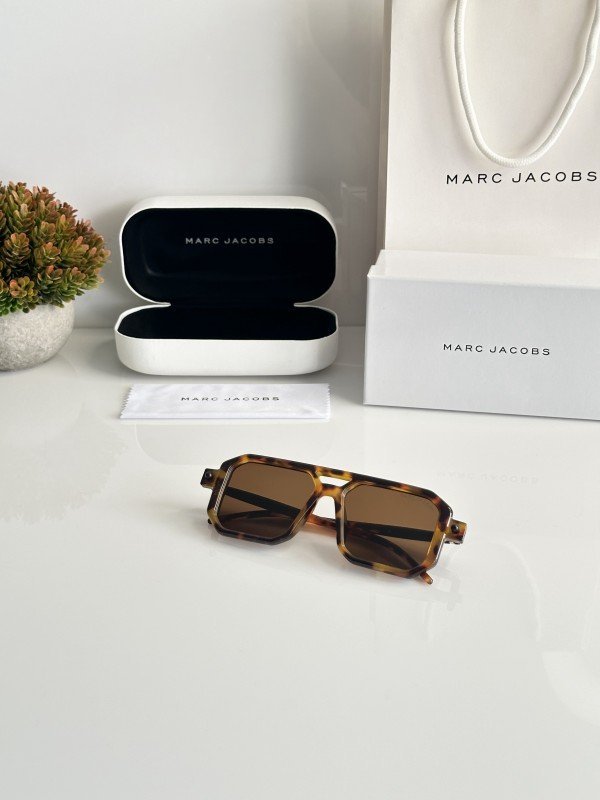 Marc Jacobs 8709 Tiger Brown - Image 2
