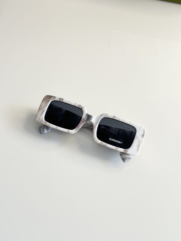 Burberry WMNS 11089 Marble Black - Image 3