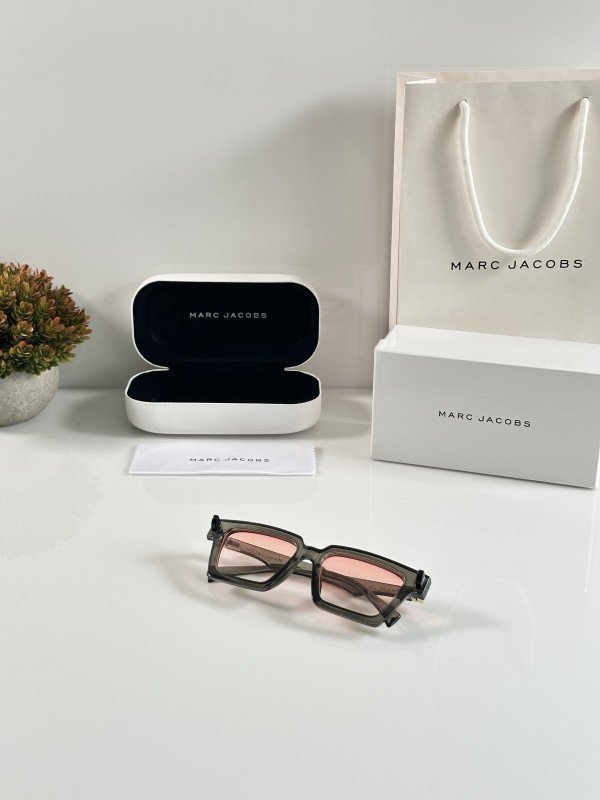Marc Jacobs 8777 Grey Pink - Image 2