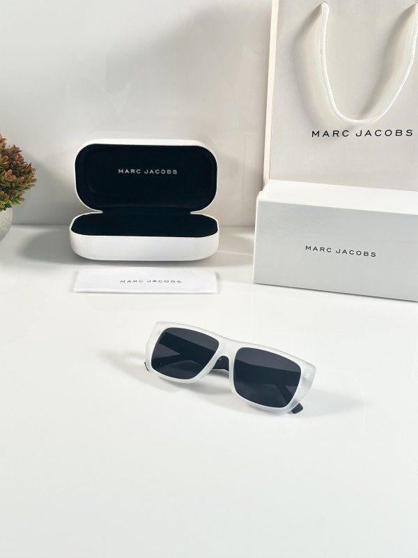 Marc Jacobs 6801 Ice Black - Image 3