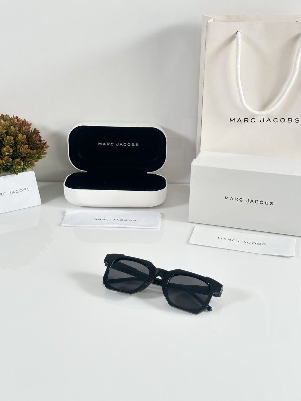 Marc Jacobs 5332 Black - Image 2