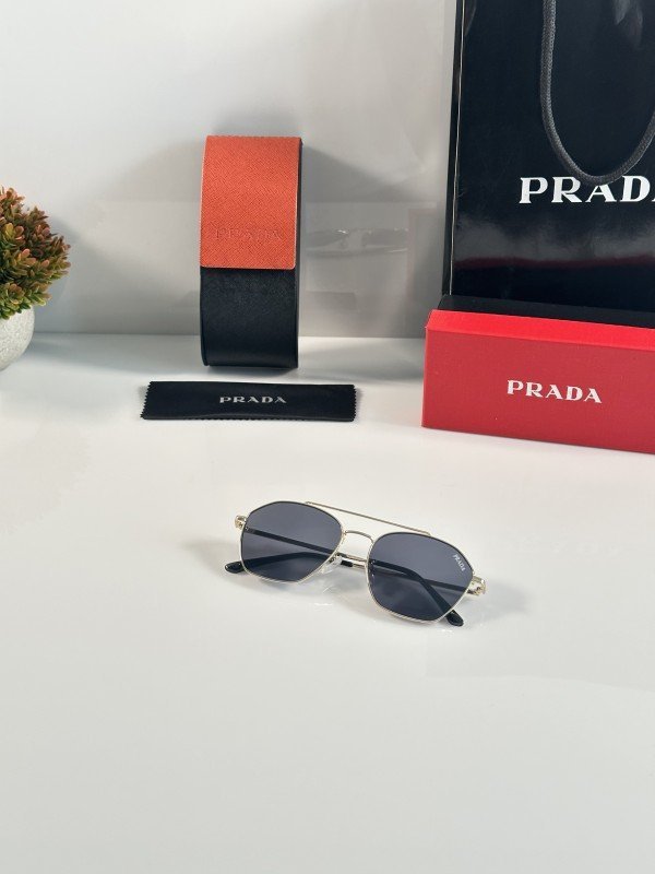 Prada 50 Gold Black - Image 2