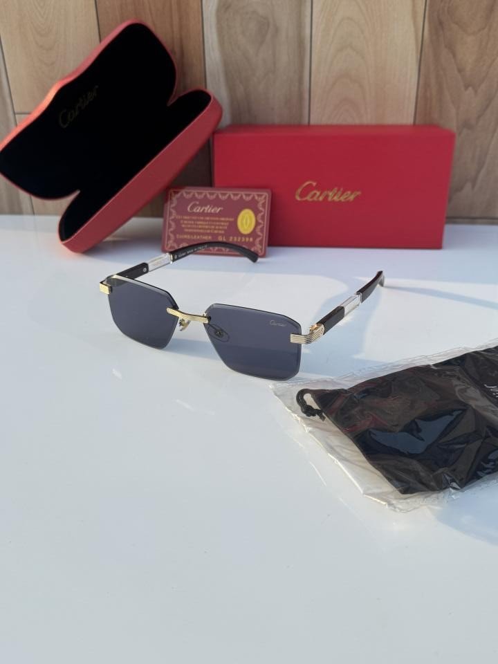 Cartier_028_gold_black
