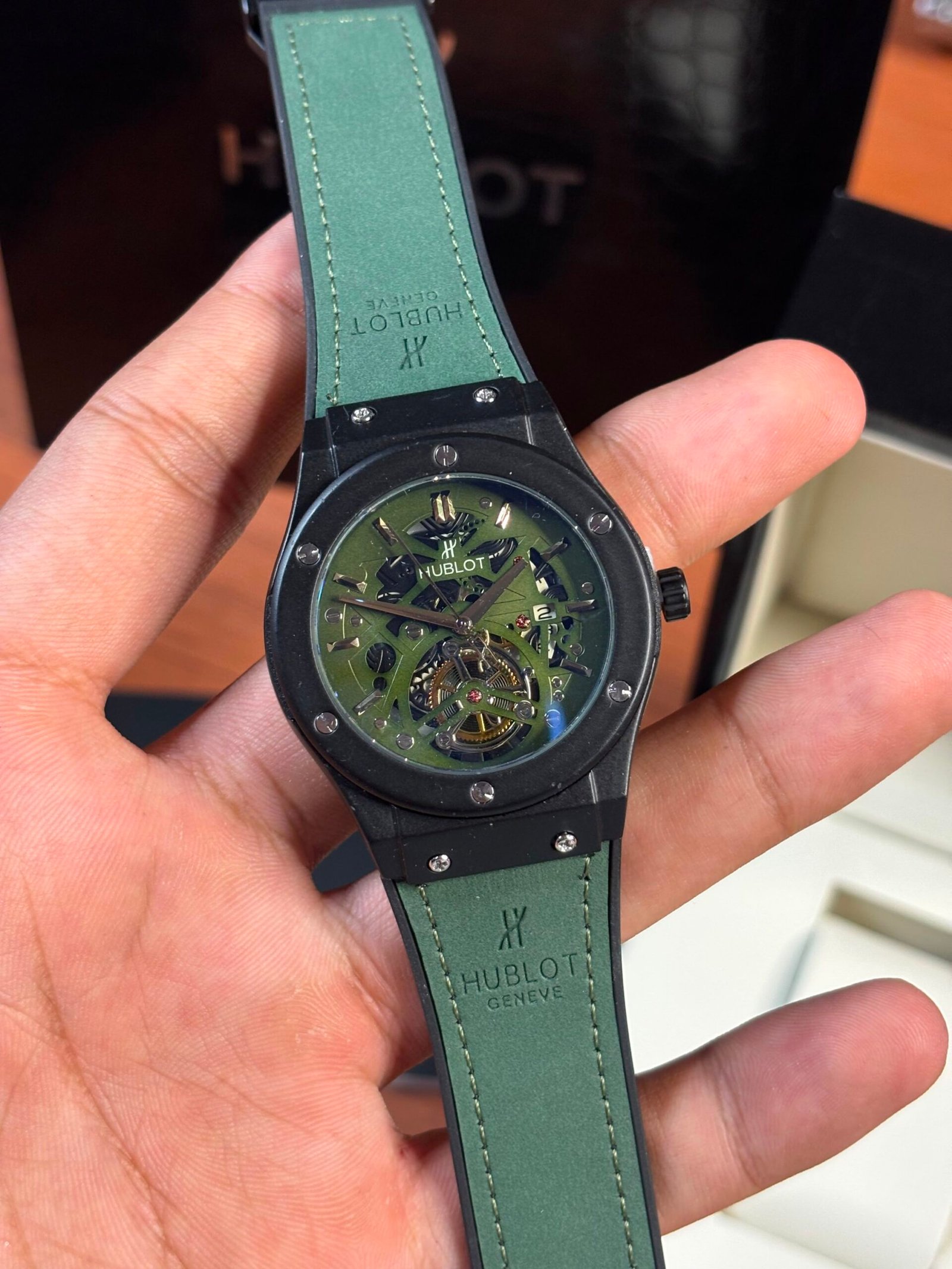 Hublot Classic Fusion Tourbillon HB0011