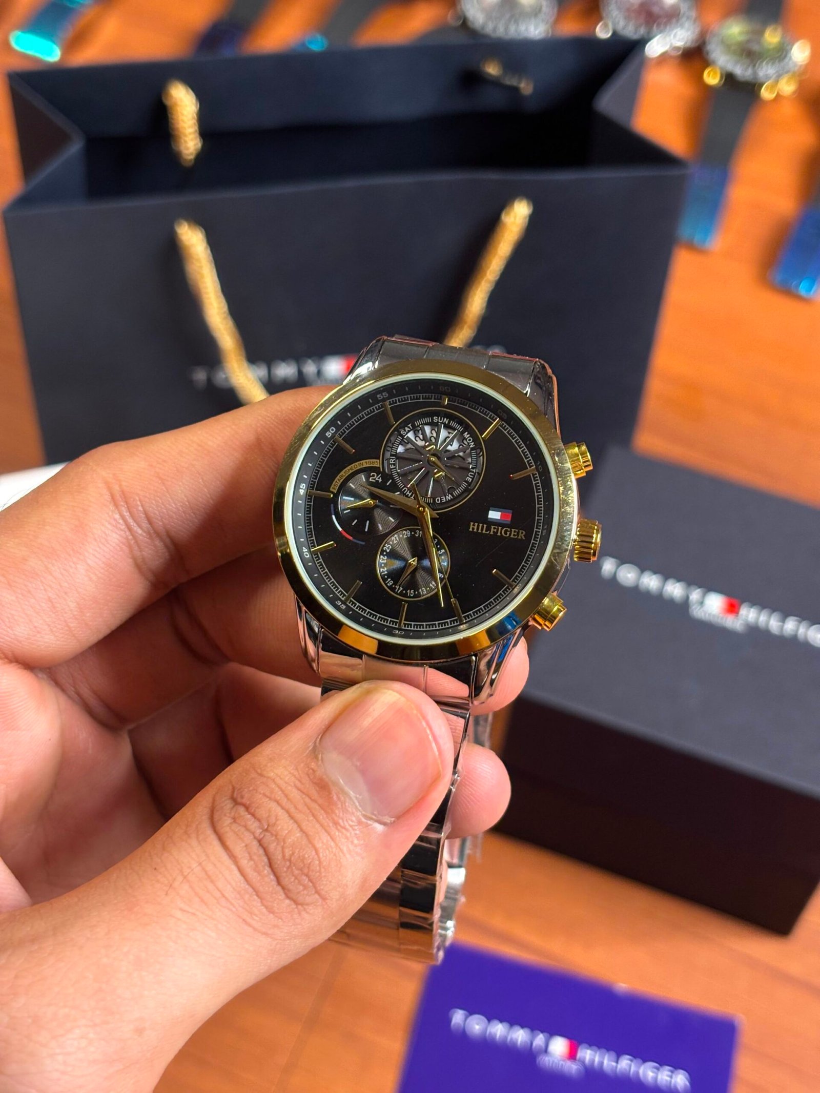 Tommy Hilfiger Quartz Multifunction golden black - Image 3
