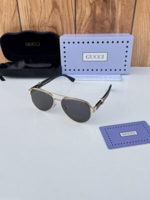 Gucci 24023 gold Black