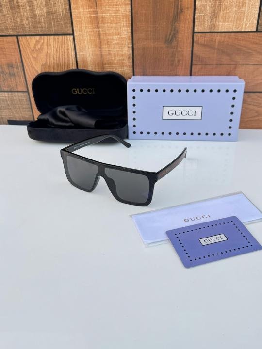 Gucci 2639 glossy black