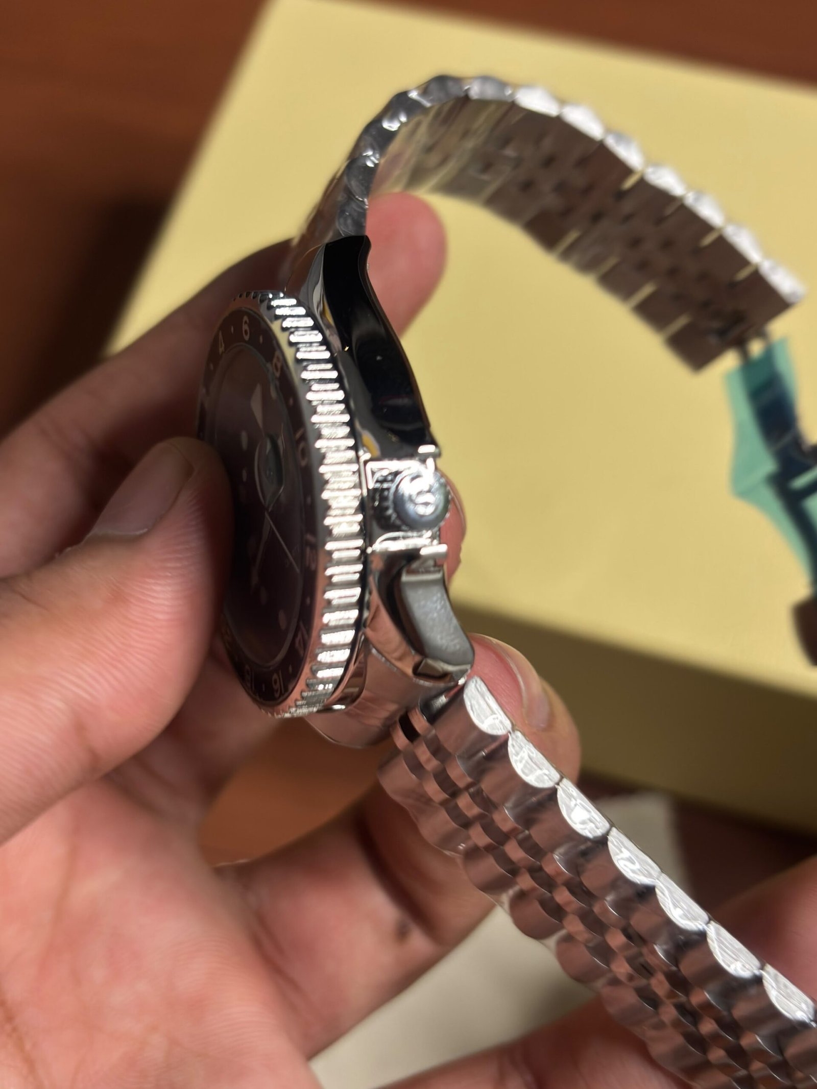 SEIKO GMT SILVER BLACK - Image 4
