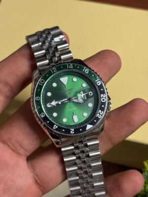SEIKO GMT SILVER GREEN DIAL