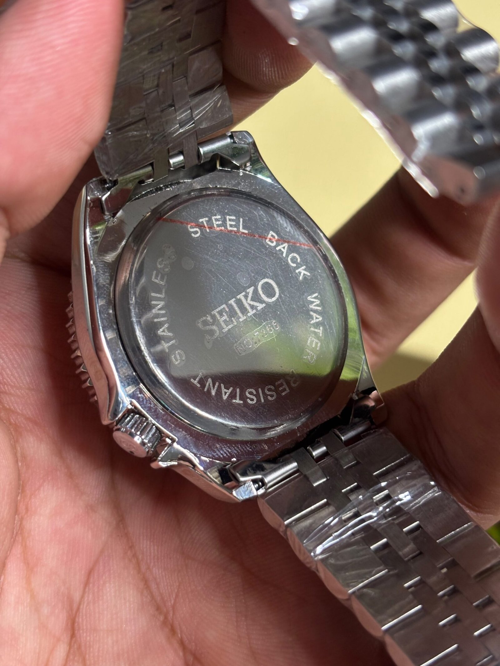 SEIKO GMT SILVER WHITE DIAL BLUE BEZEL - Image 3