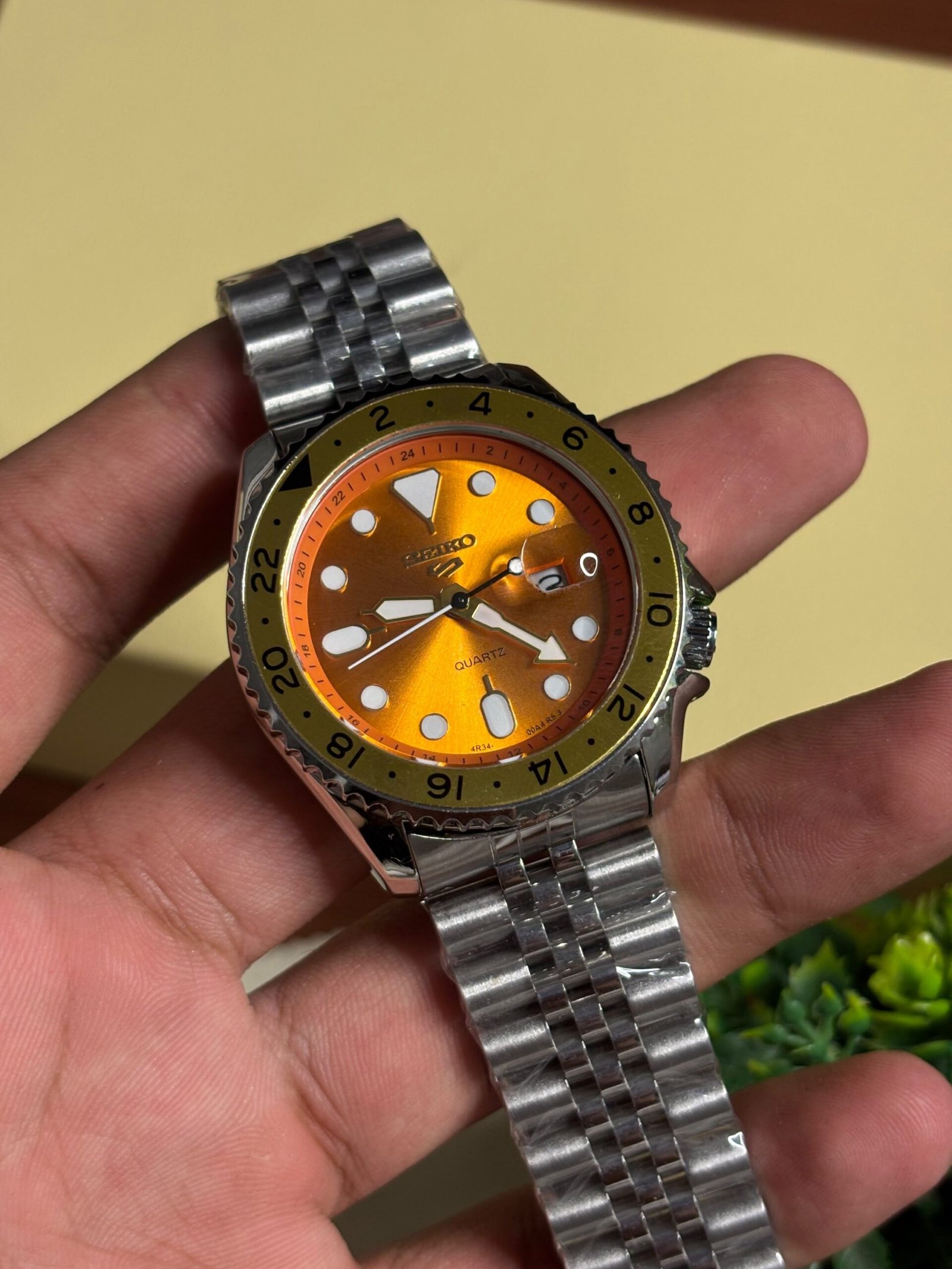 SEIKO GMT MASTER SILVER ORANGE DIAL