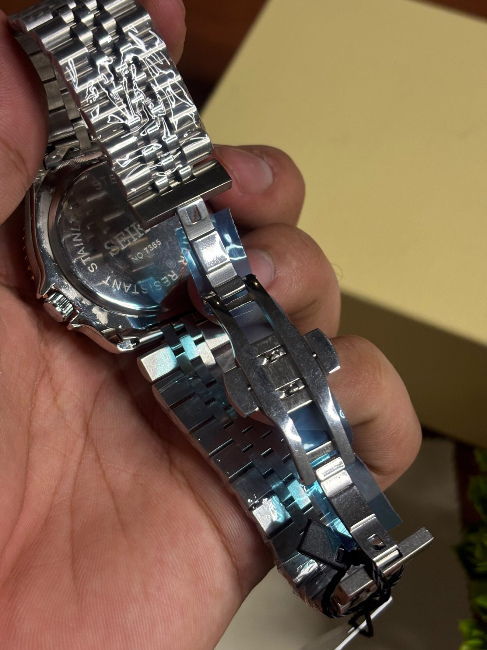 SEIKO GMT MASTER SILVER ORANGE DIAL - Image 4