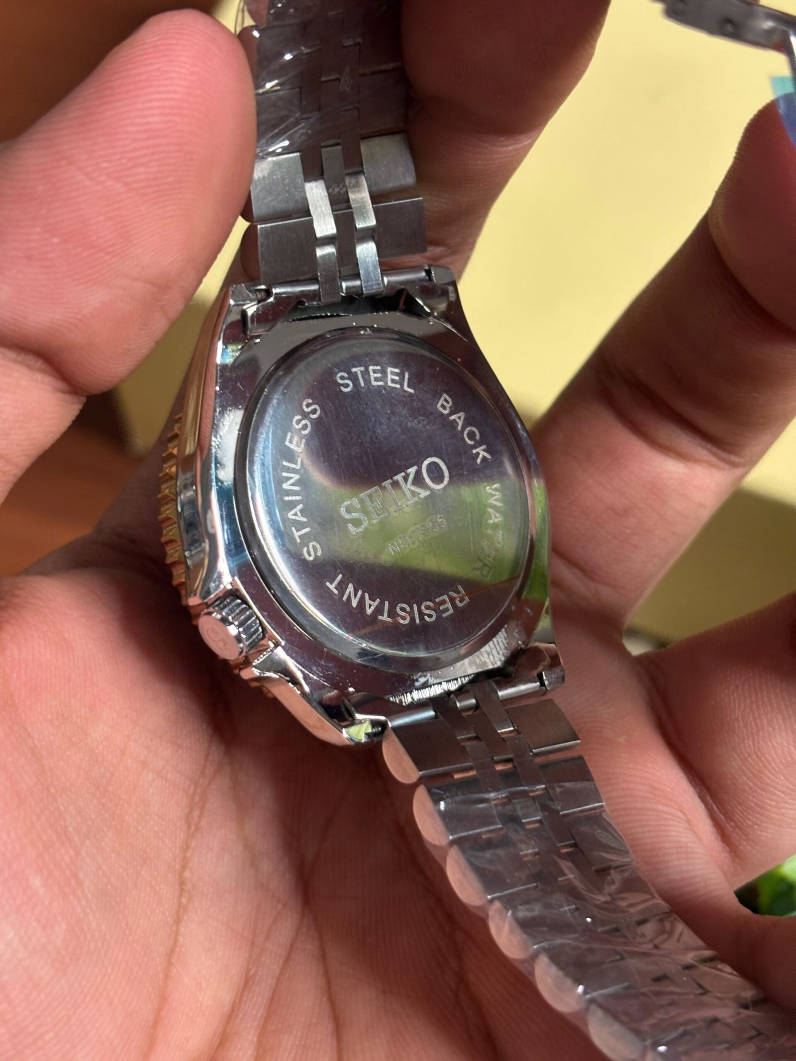 SEIKO GMT MASTER SILVER GREEN DIAL - Image 4