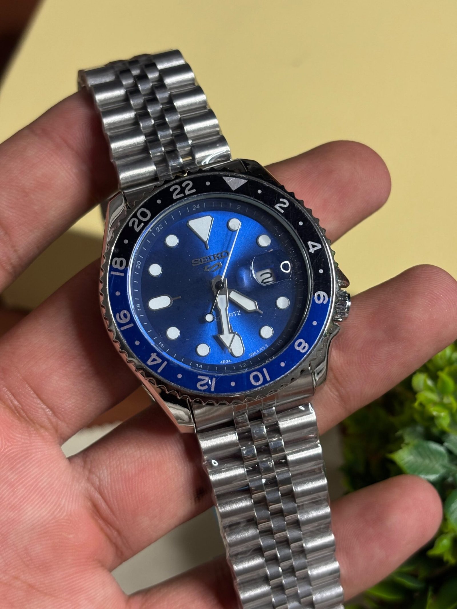 SEIKO GMT MASTER SILVER BLUE DIAL