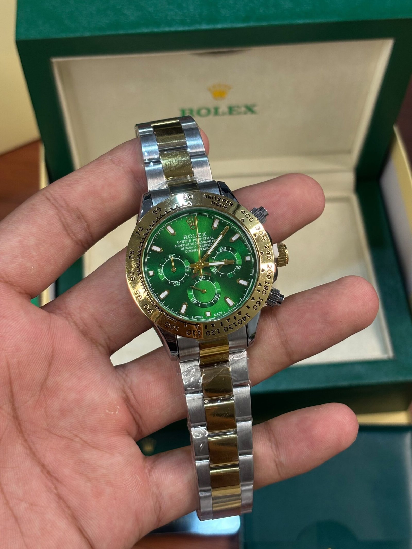 Rolex Daytona Oyster Perpetual Two Tone Gold Green Dial - Image 4
