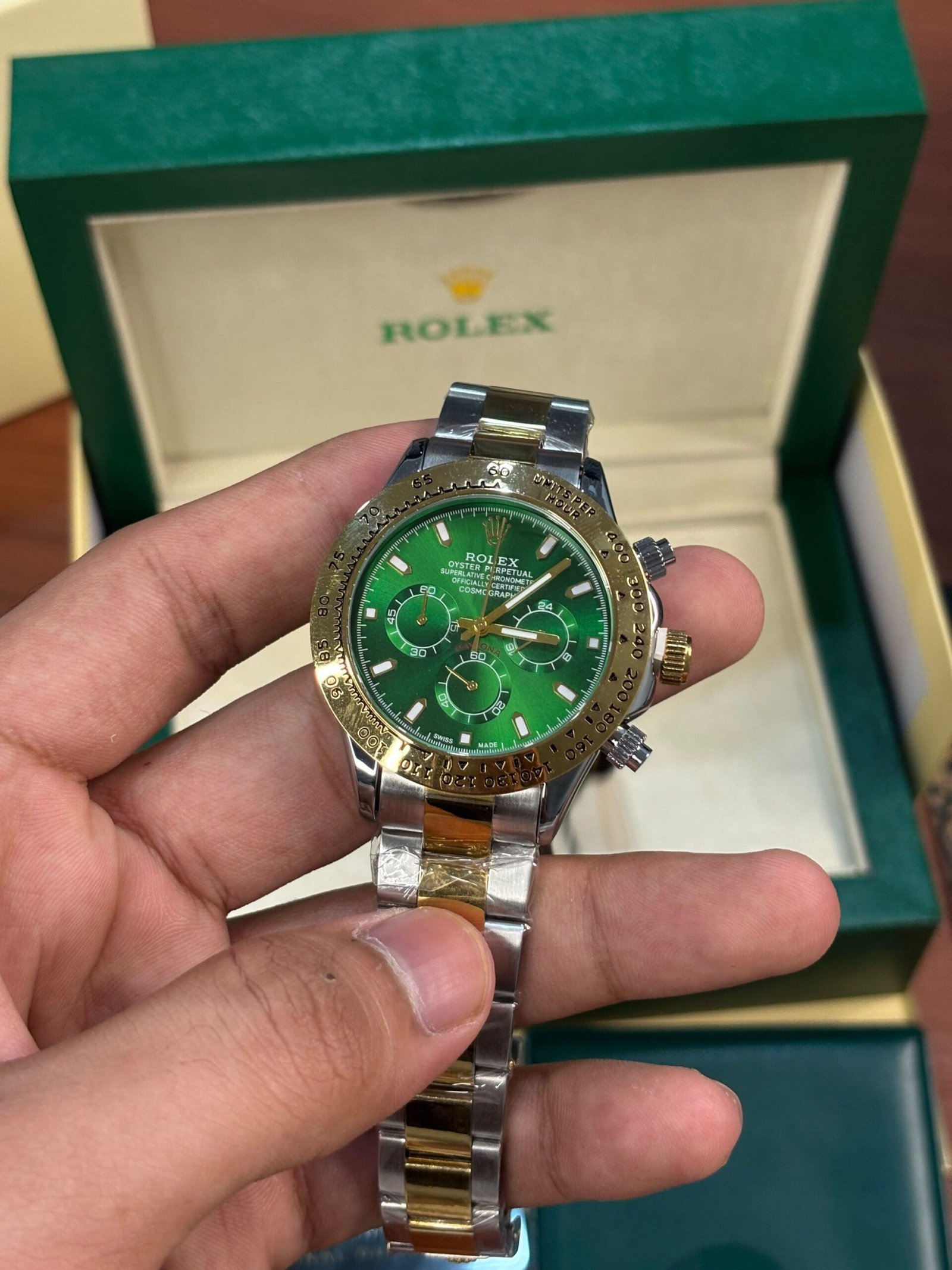 Rolex Daytona Oyster Perpetual Two Tone Gold Green Dial - Image 3