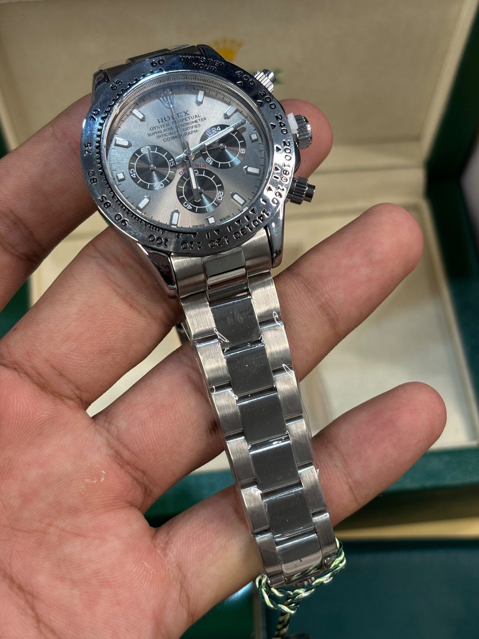 Rolex Daytona Oyster Perpetual Silver Grey Black Dial - Image 2