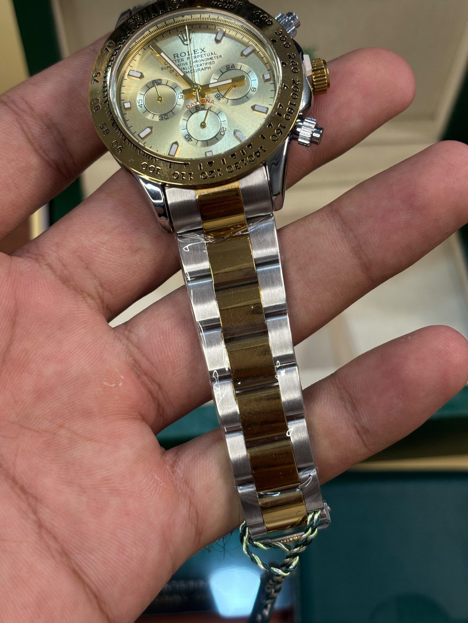Rolex Daytona Oyster Perpetual Two Tone Gold To Gold Dial - Image 4