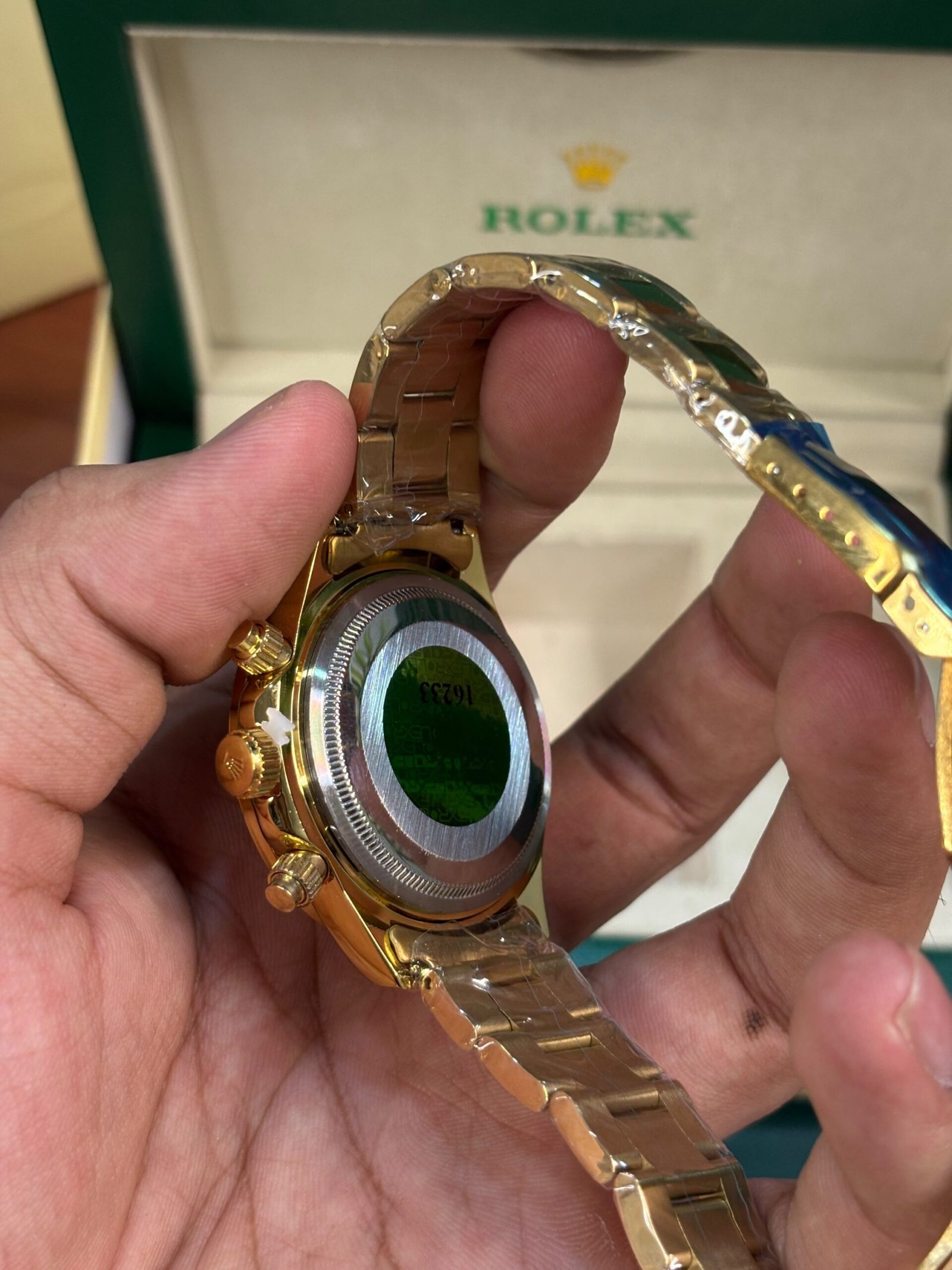 Rolex Daytona Oyster Perpetual Gold Full Green Dial - Image 6