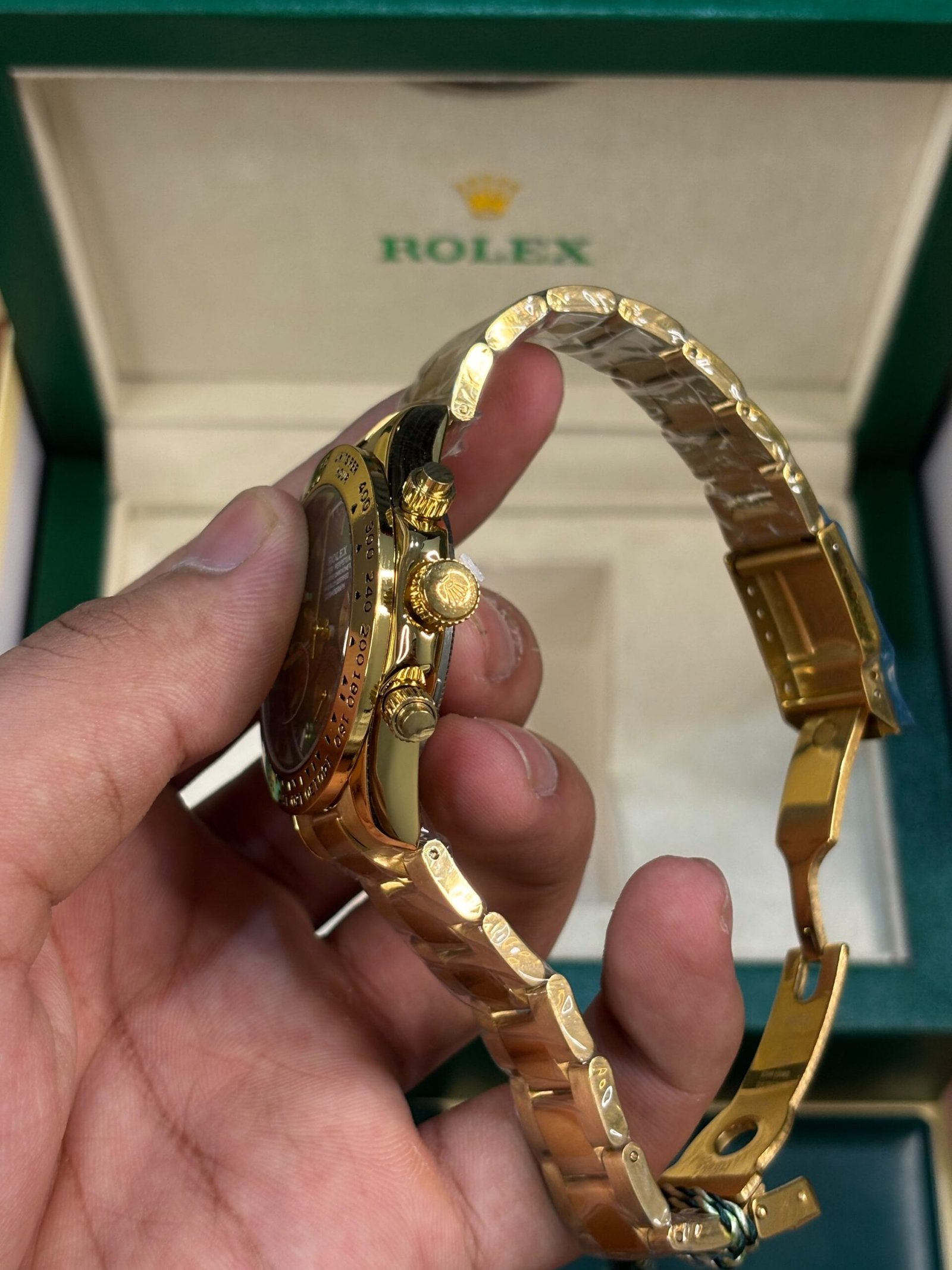Rolex Daytona Oyster Perpetual Gold Full Green Dial - Image 8