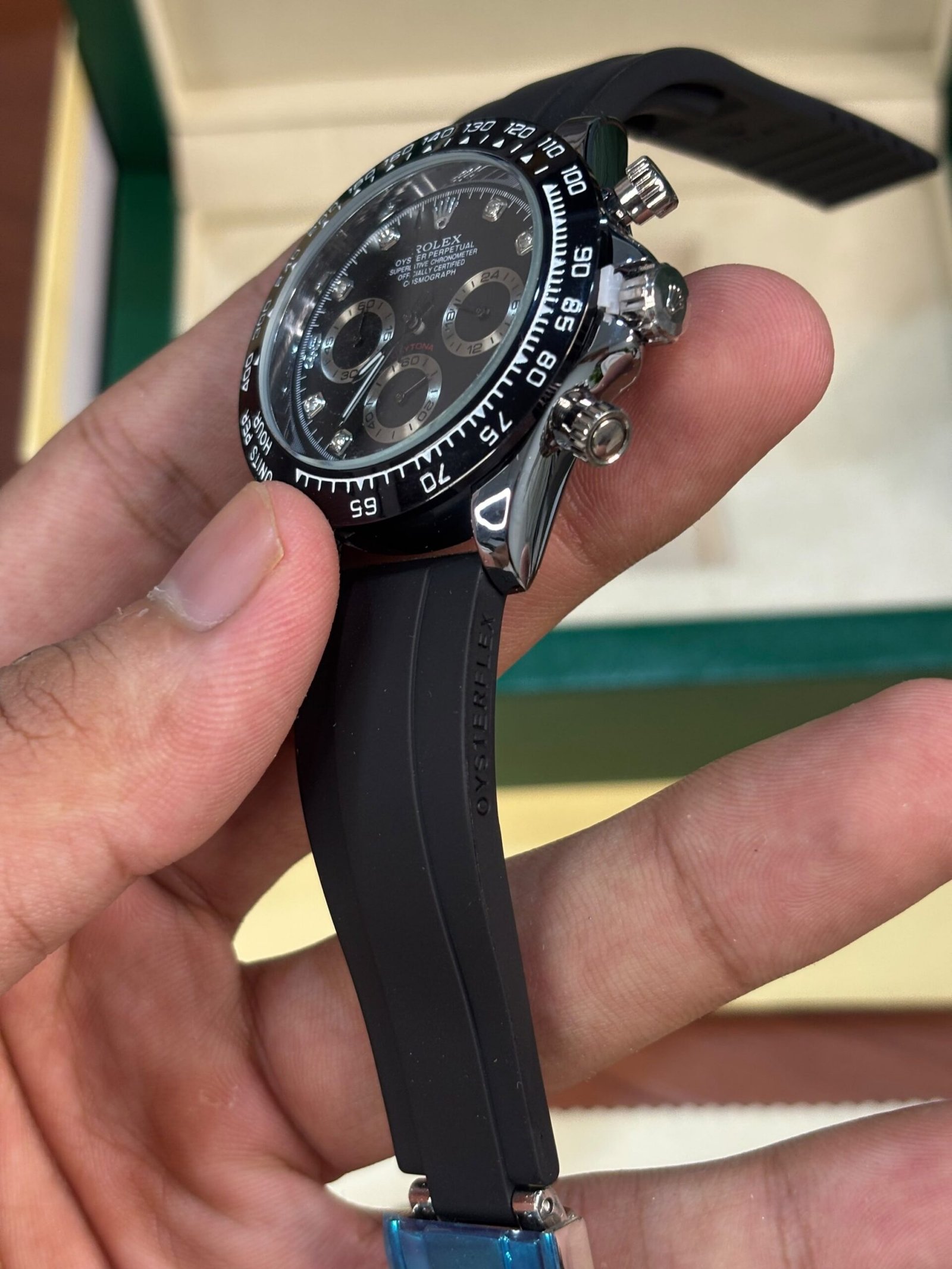 Rolex Daytona Oysterflex Perpetual Black Dial - Image 4